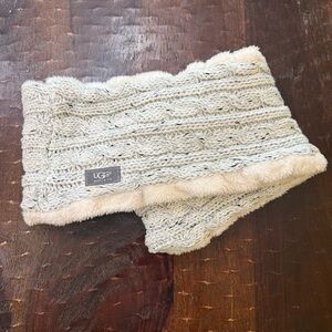 UGG White and Black Cable Infinity Knit Scarf with Faux